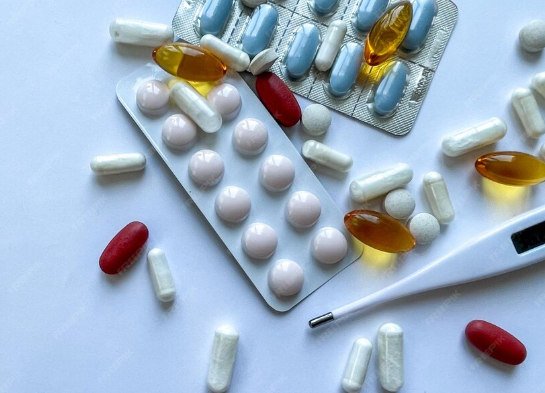 Vitamins & Supplements